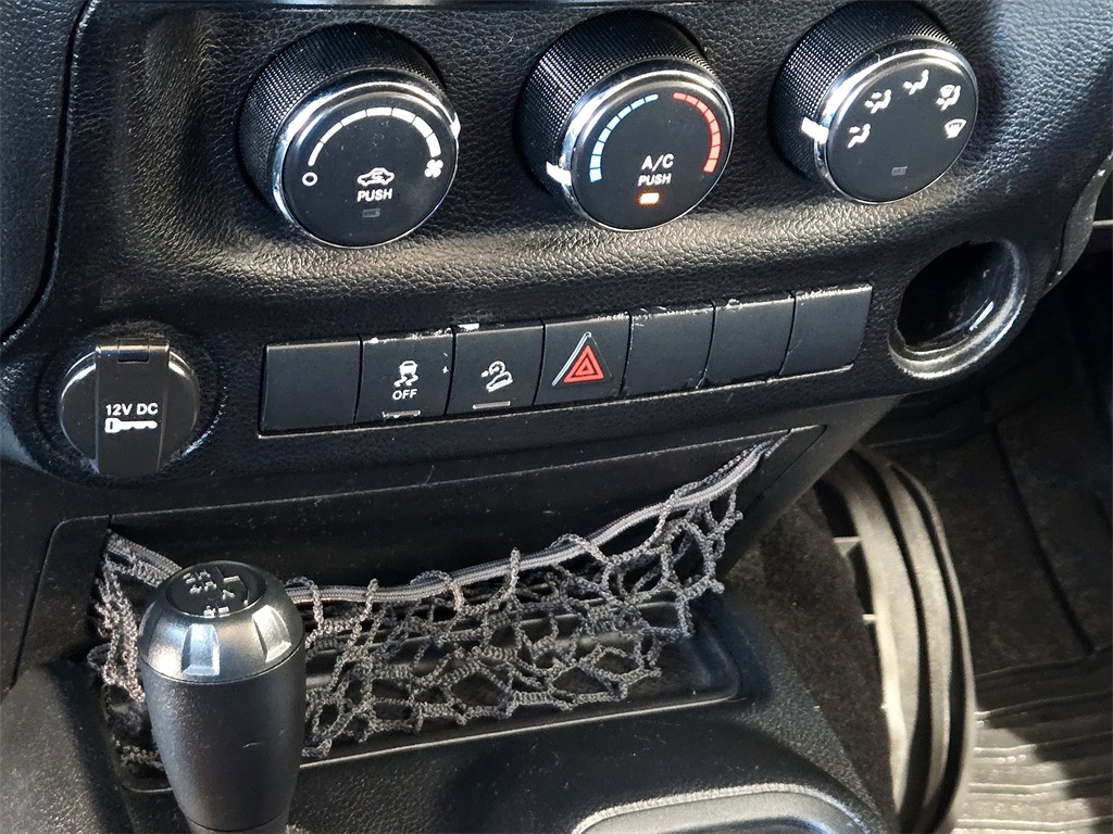 2017 Jeep Wrangler Sport photo 20