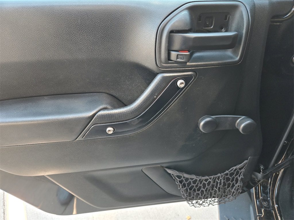 2017 Jeep Wrangler Sport photo 27