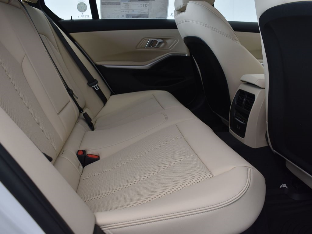 2025 Alpine White BMW 3 Series 330i RWD Sedan