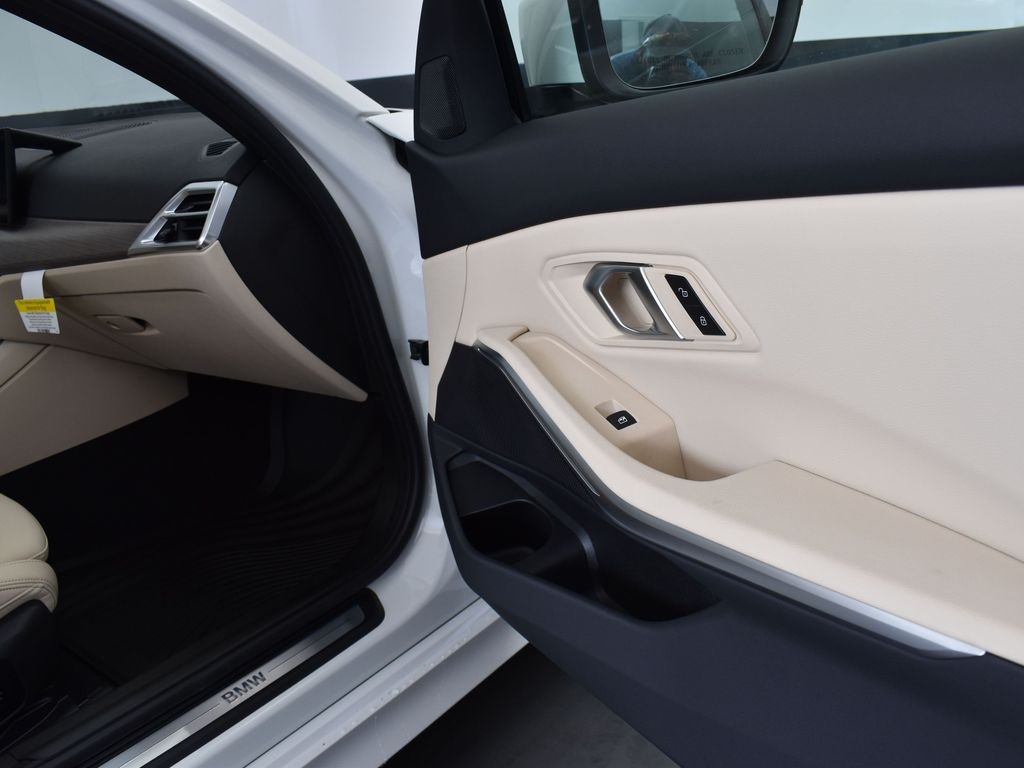 2025 Alpine White BMW 3 Series 330i RWD Sedan