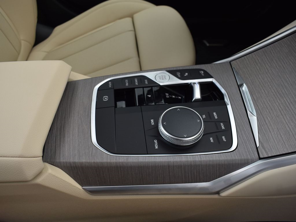 2025 Alpine White BMW 3 Series 330i RWD Sedan