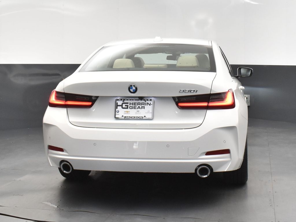 2025 Alpine White BMW 3 Series 330i RWD Sedan