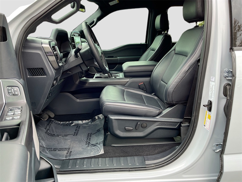 2025 Ford F-150 Lariat photo 22