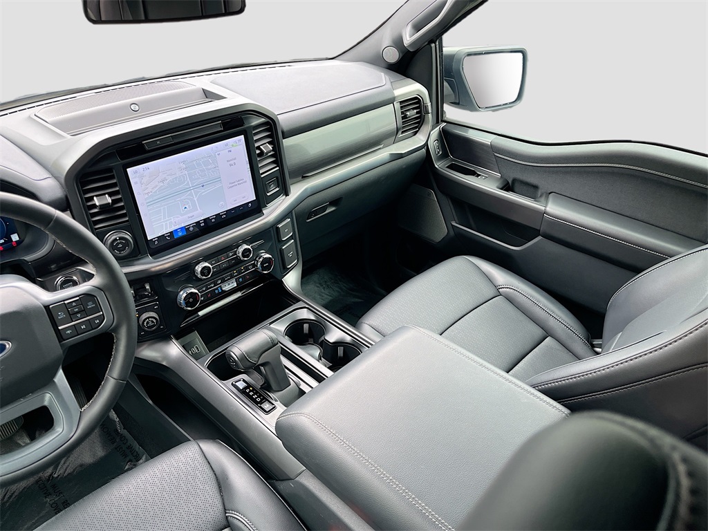 2025 Ford F-150 Lariat photo 24
