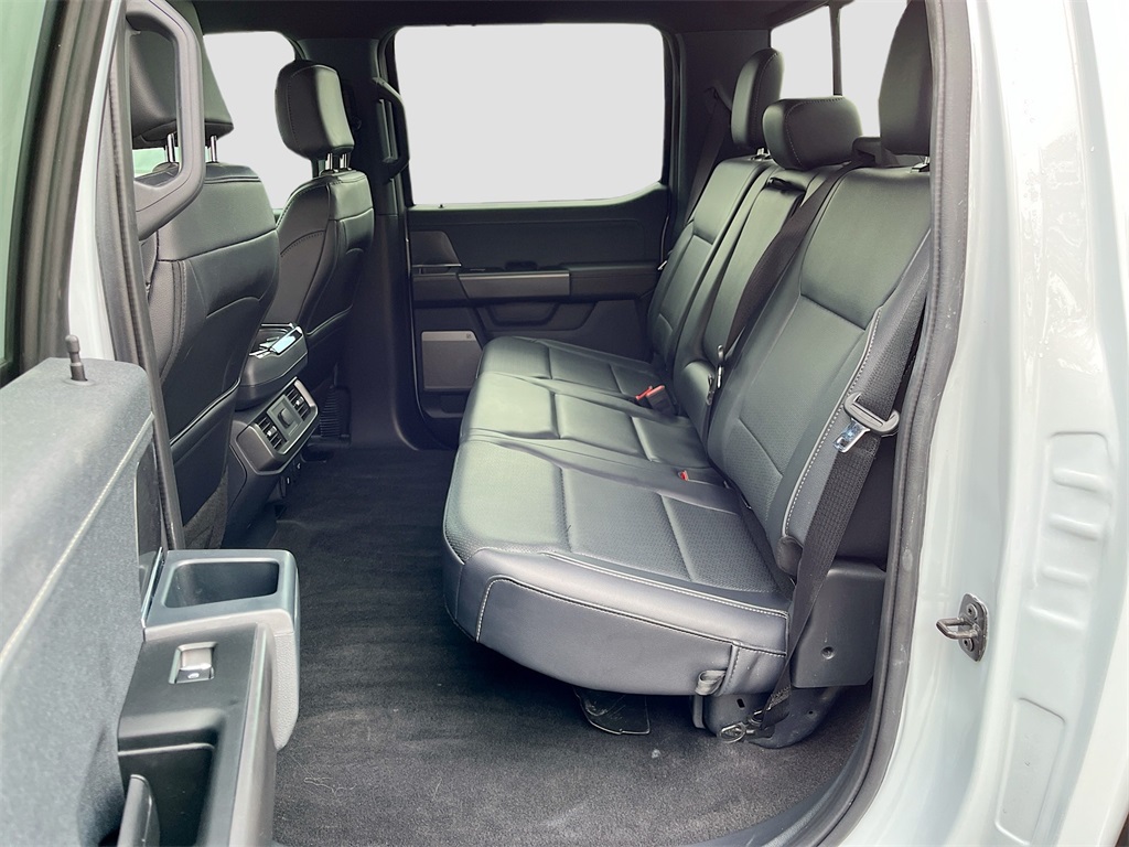 2025 Ford F-150 Lariat photo 25