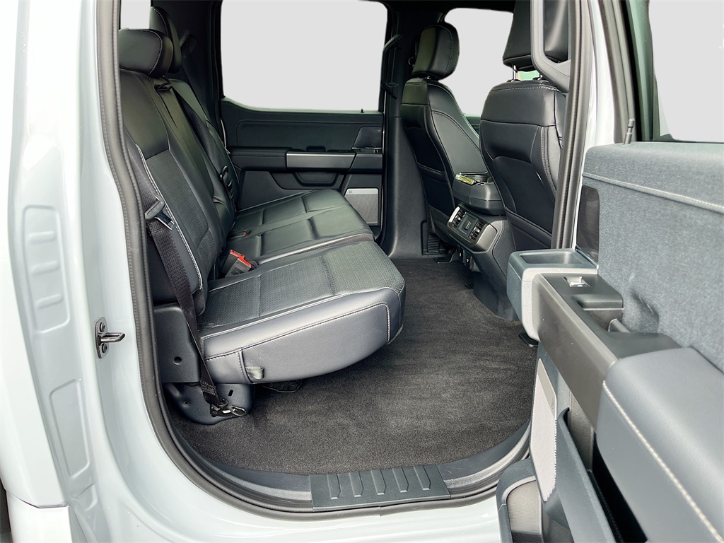 2025 Ford F-150 Lariat photo 27