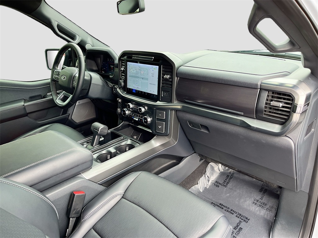 2025 Ford F-150 Lariat photo 28