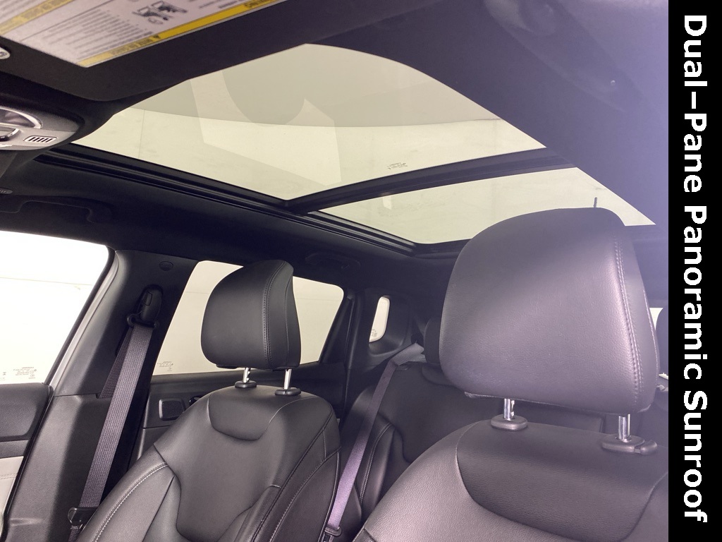 2025 Jeep Compass Limited photo 2