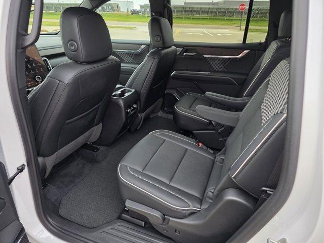 2024 GMC Acadia AWD Denali