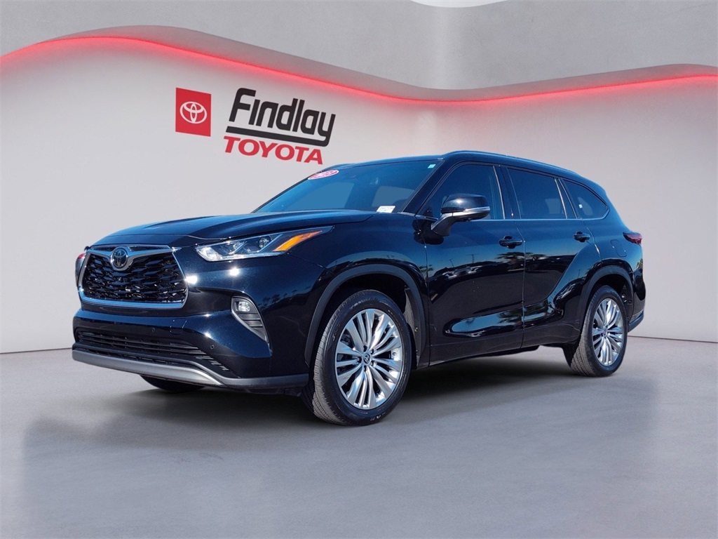 2023 Toyota Highlander Platinum's photo