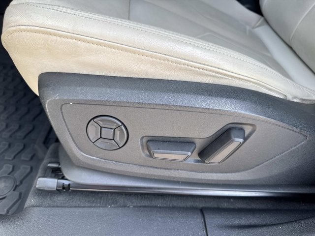 2021 Audi Q3 S line Premium photo 12