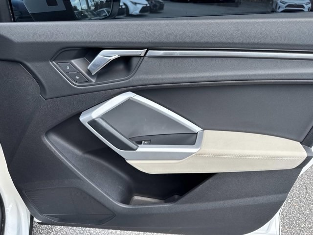 2021 Audi Q3 S line Premium photo 17
