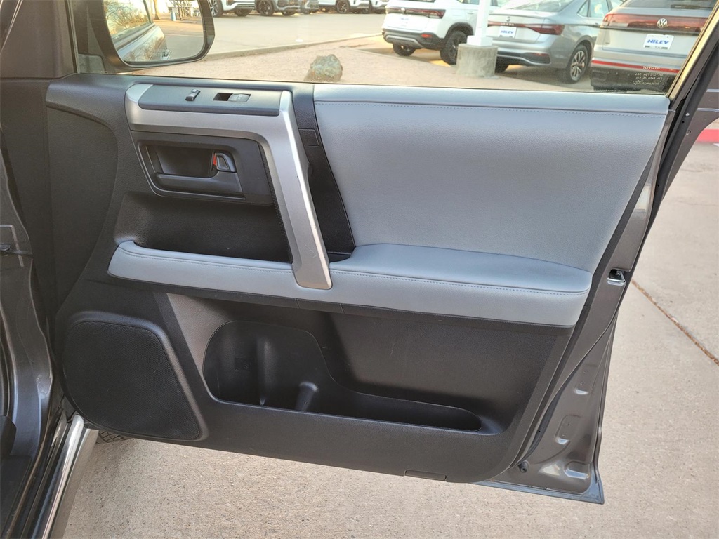 used 2013 Toyota 4Runner car, priced at $14,900