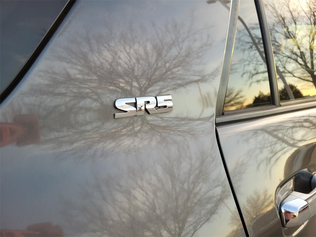 used 2013 Toyota 4Runner car, priced at $14,900