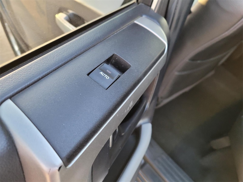 used 2013 Toyota 4Runner car, priced at $14,900