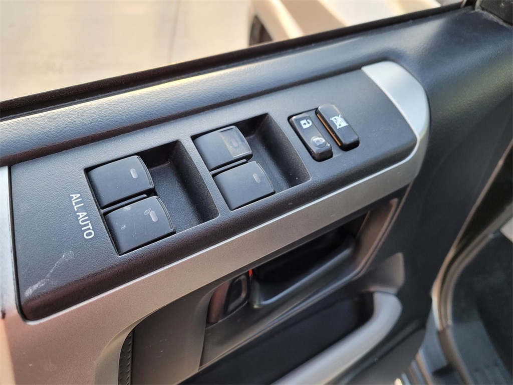 used 2013 Toyota 4Runner car, priced at $14,900