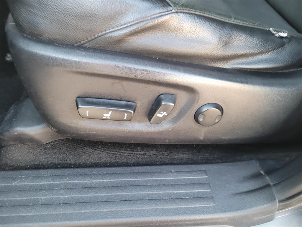 used 2013 Toyota 4Runner car, priced at $14,900