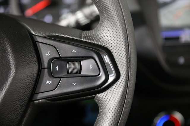 2022 Chevrolet Trailblazer LS photo 2