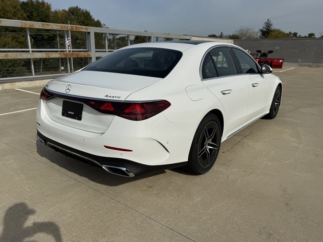 2026 Mercedes Benz E 350 4MATIC photo 3