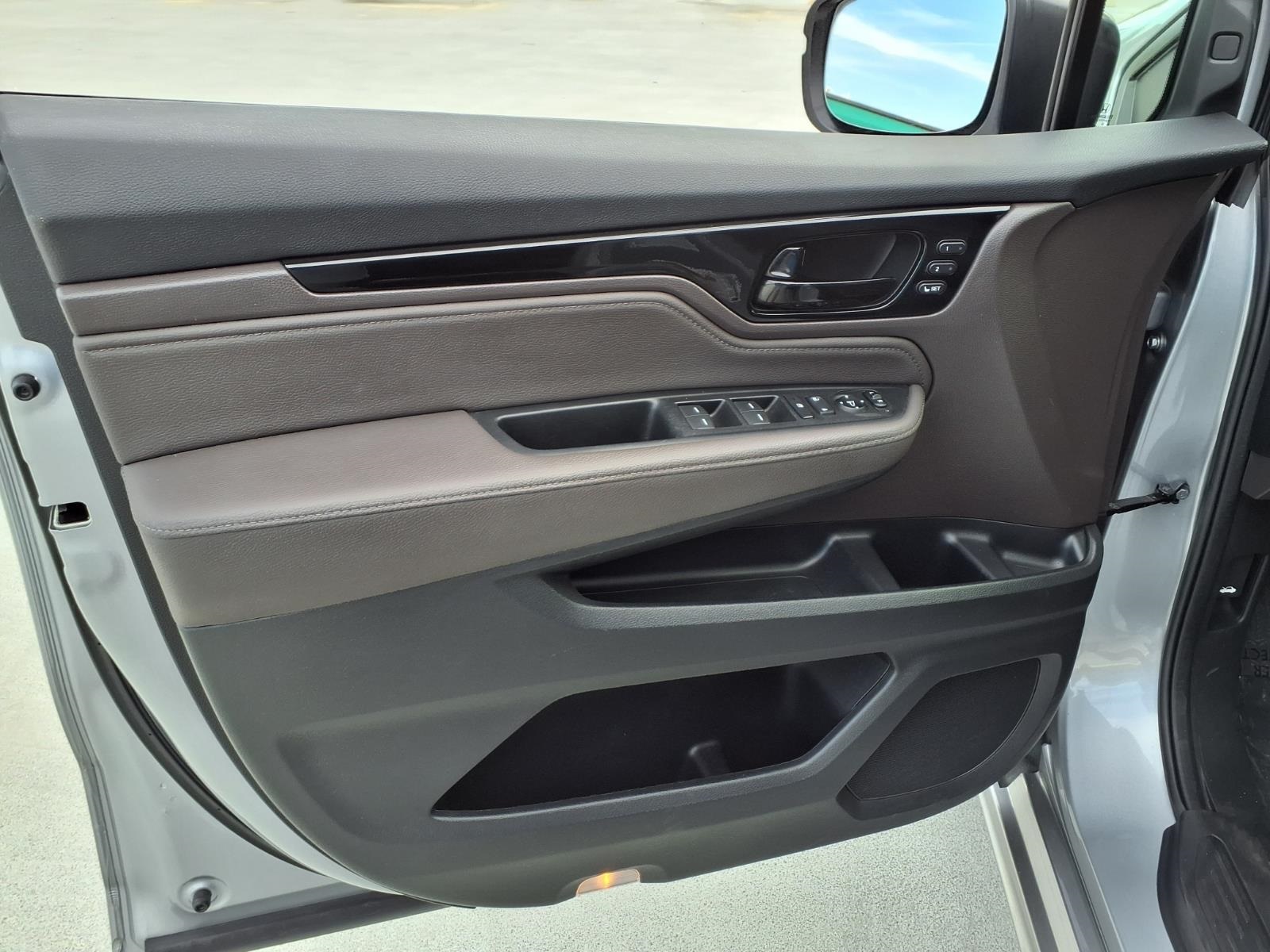 used 2023 Honda Odyssey car, priced at $34,991