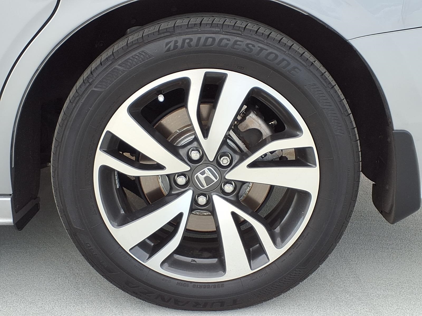 used 2023 Honda Odyssey car, priced at $34,991