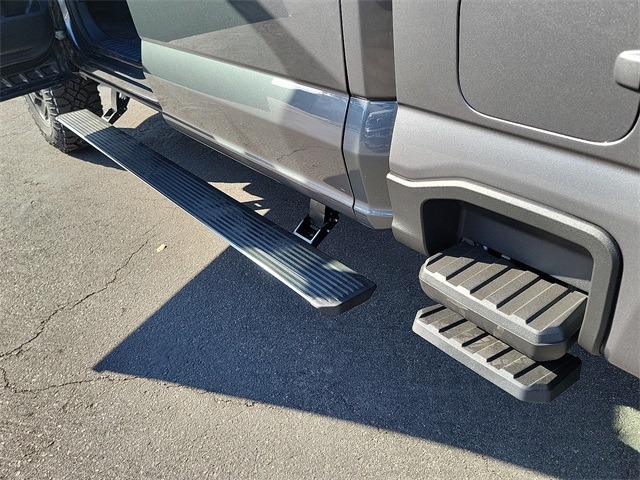F-350 Super Duty SuperCrew Lariat