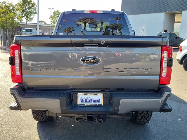 F-350 Super Duty SuperCrew Lariat