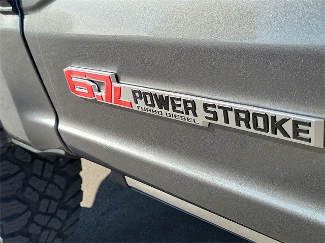 F-350 Super Duty SuperCrew Lariat
