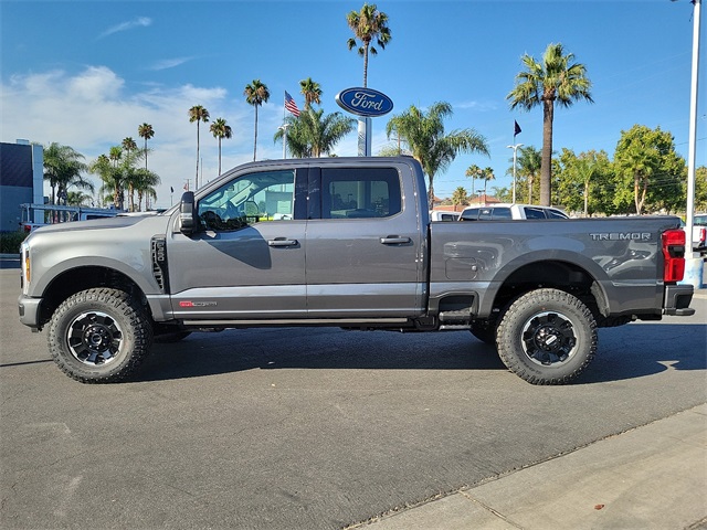 F-350 Super Duty SuperCrew Lariat