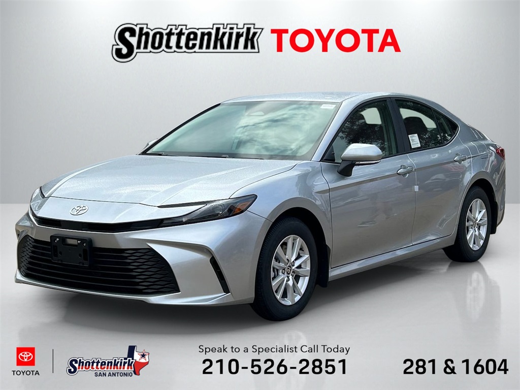 2026 Toyota Camry LE's photo