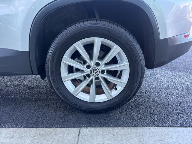 2017 Volkswagen Tiguan Limited photo 9