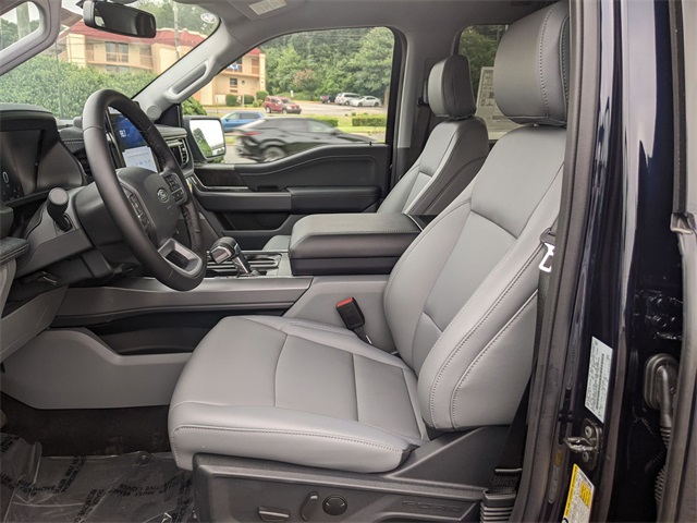 2025 Ford F-150 Lightning photo 14