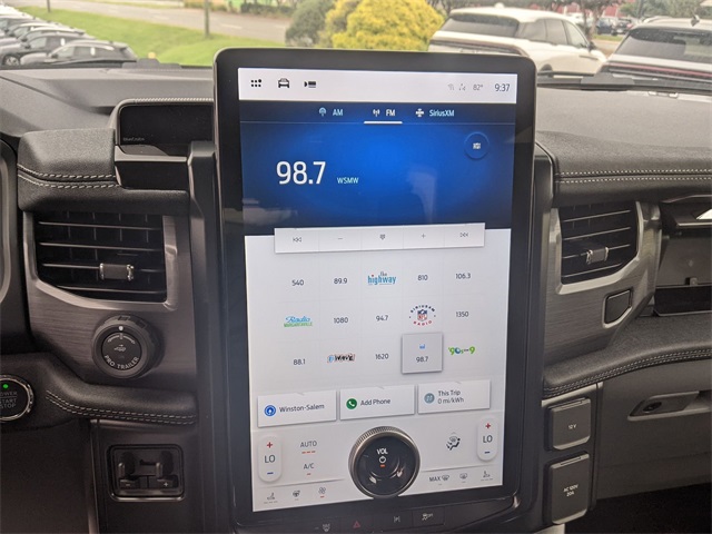 2025 Ford F-150 Lightning photo 21