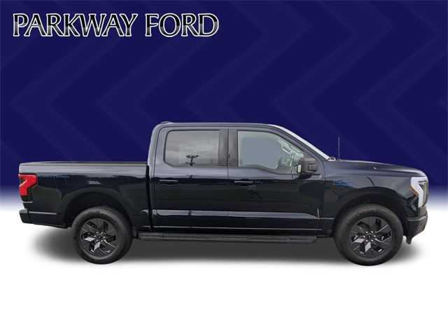 2025 Ford F-150 Lightning photo 5