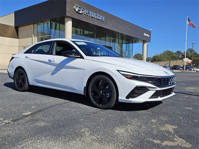 2026 Hyundai Elantra SEL's photo