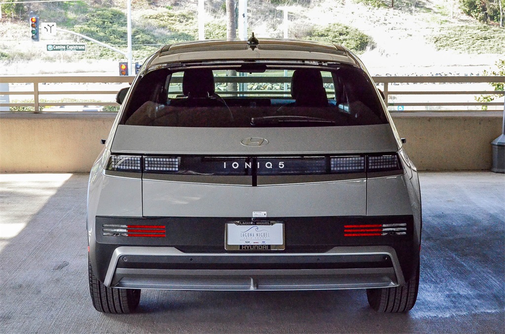 2026 Hyundai Ioniq 5 SE photo 2