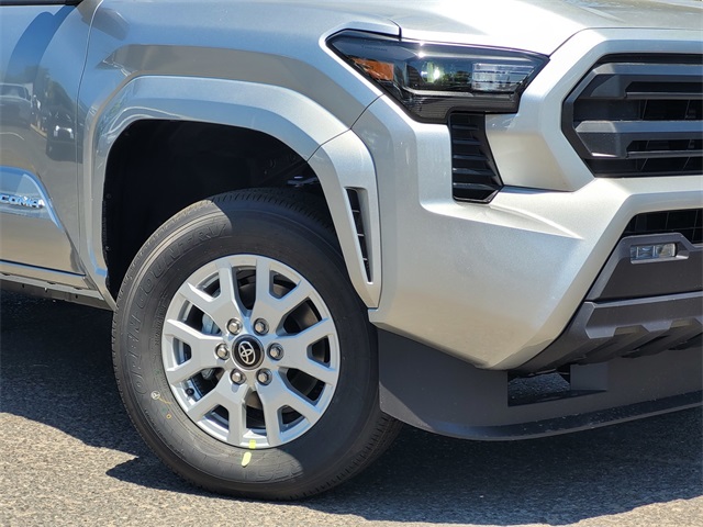 2025 Toyota Tacoma SR5 Double Cab photo 3