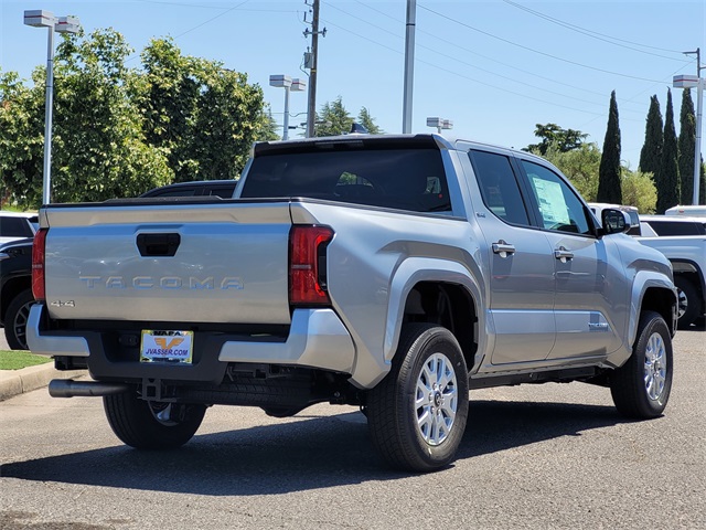 2025 Toyota Tacoma SR5 Double Cab photo 5