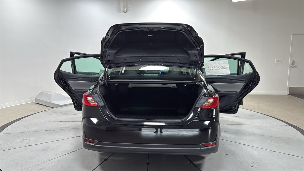 2026 Toyota Camry LE photo 15