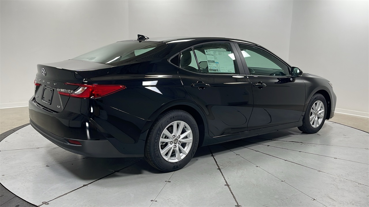 2026 Toyota Camry LE photo 4