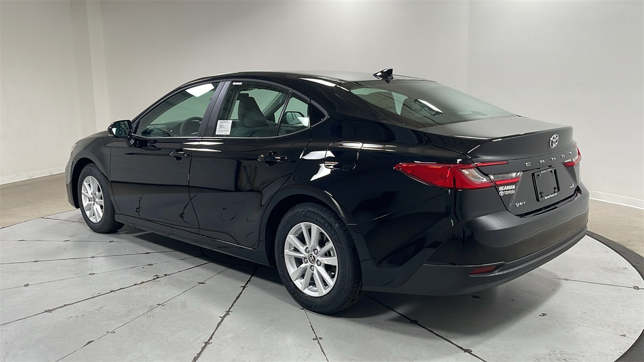 2026 Toyota Camry LE photo 6