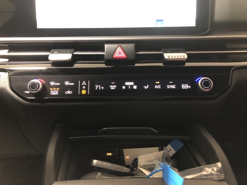 2026 Kia Sportage Hybrid photo 33