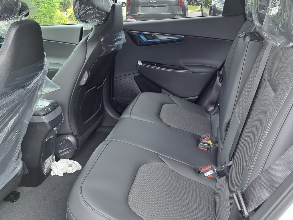 2025 Kia EV6 Light SUV AWD 13