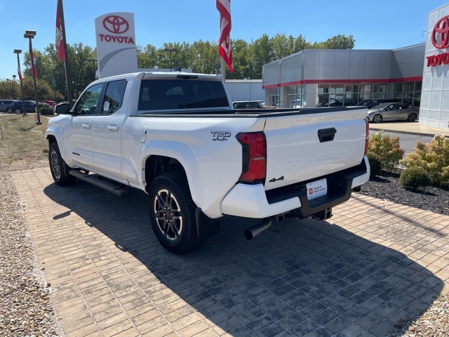 2025 Toyota Tacoma TRD Sport Double Cab photo 3