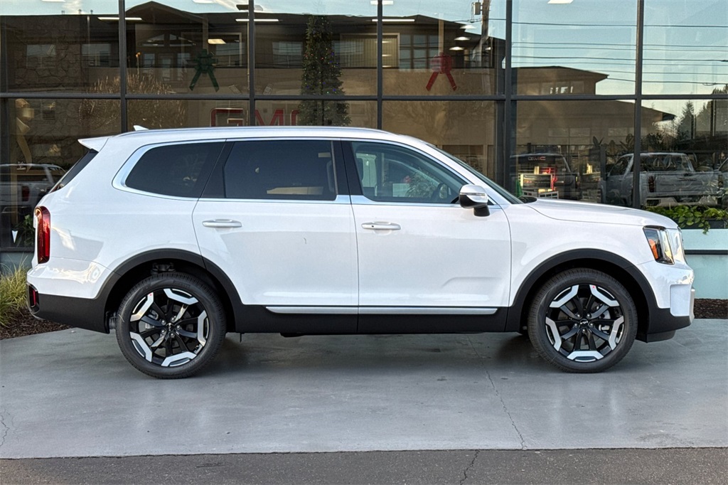 new 2025 Kia Telluride car, priced at $43,615