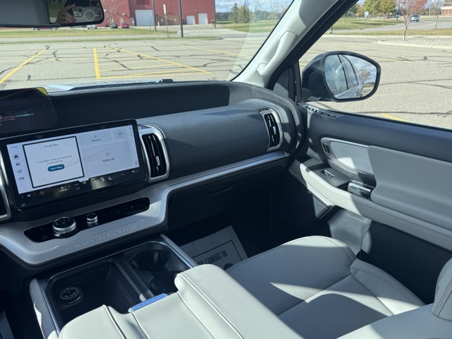 2025 Ford Expedition Active MAX