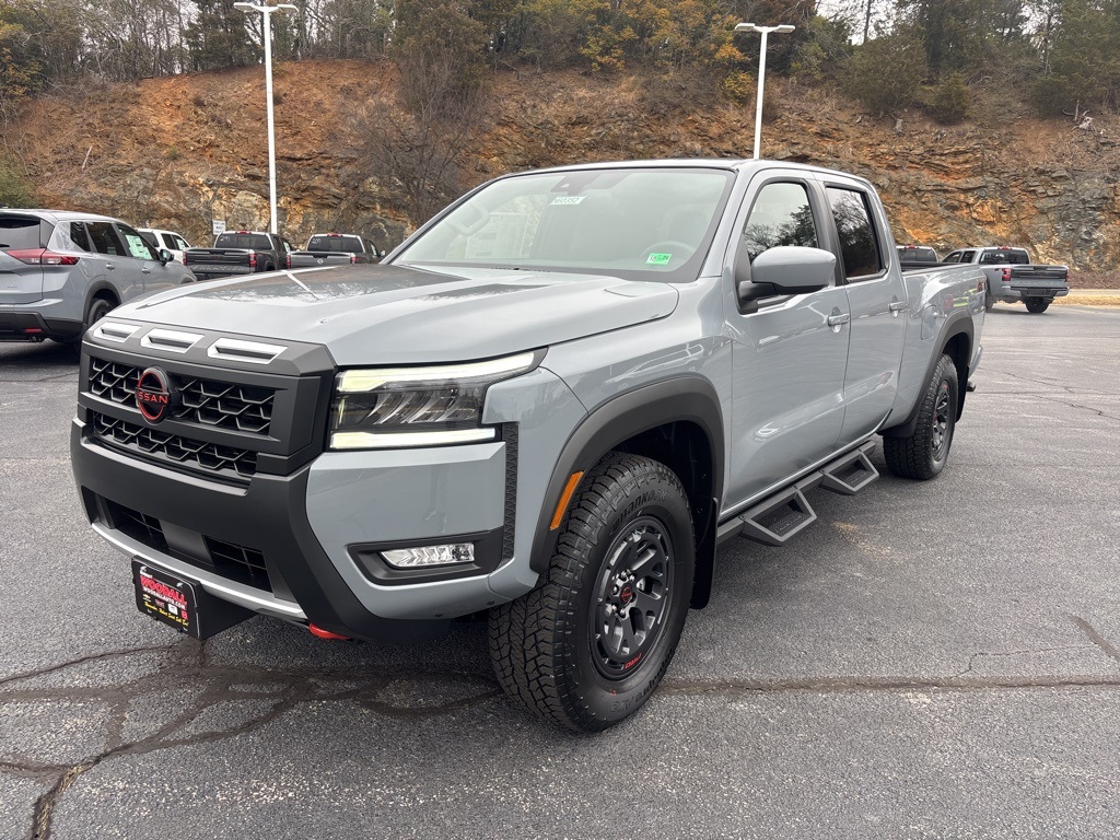 2026 Nissan Frontier PRO-4X's photo