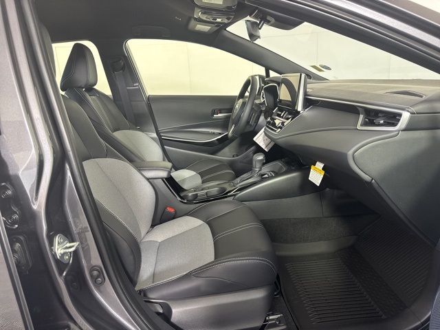2025 Toyota Corolla XSE photo 4