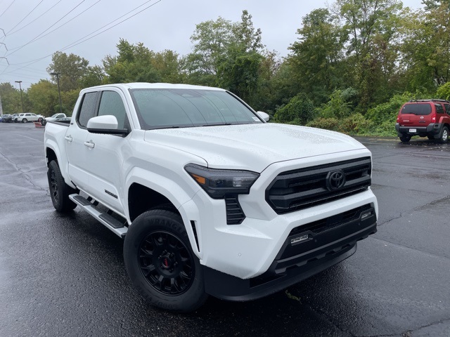 2025 Toyota Tacoma SR5 Double Cab photo 6