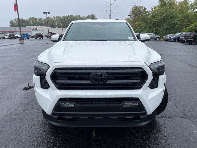 2025 Toyota Tacoma SR5 Double Cab photo 7